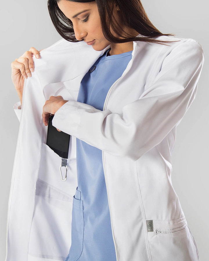 batas medicas para mujer modelo elite alta costura con bolsillos internos color blanco, bata medica elite mujer bolsillo interno