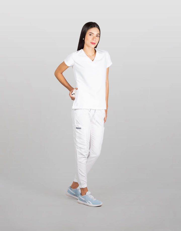 uniformes de enfermeria modelo basic color blanco de mujer