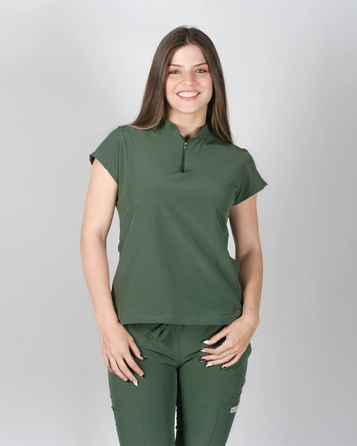 uniformes medicos modernos mujer en tela antifluidos licrada color verde