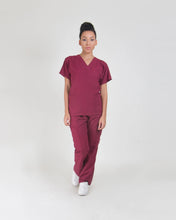 Load image into Gallery viewer, uniformes quirurgicos mujer color vinotinto
