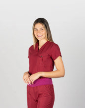 Load image into Gallery viewer, uniformes de enfermeria dama color vino moelo barbie
