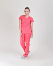 Cargar imagen en el visor de la galería, uniformes de medicina mujer color rosa
