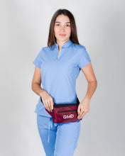 Load image into Gallery viewer, uniformes medicos modernos modelo mao con pantalón jogger de mujer en tela antifluidos licrada color celeste_
